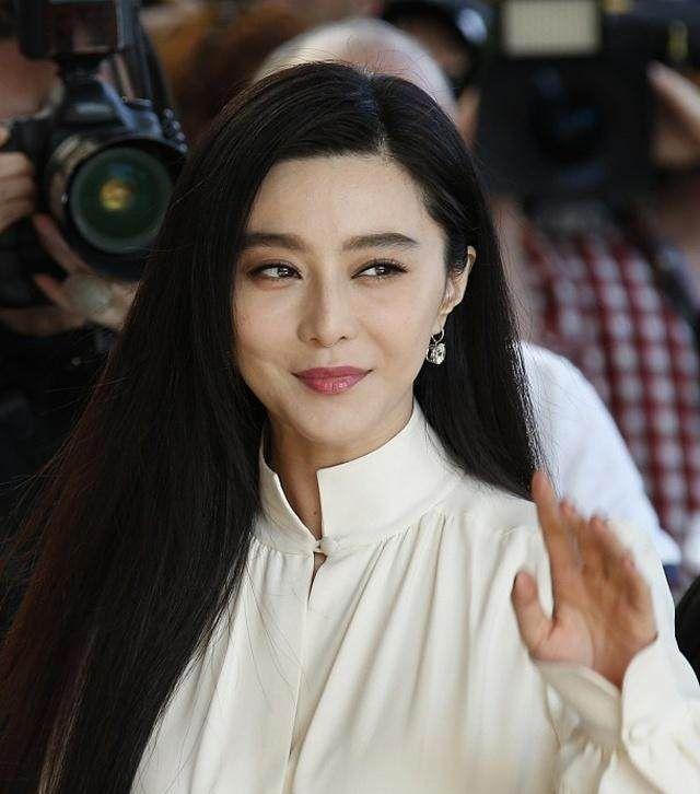 范丞丞的身世真相是什么？没有范冰冰也就没有他，真的心疼李晨