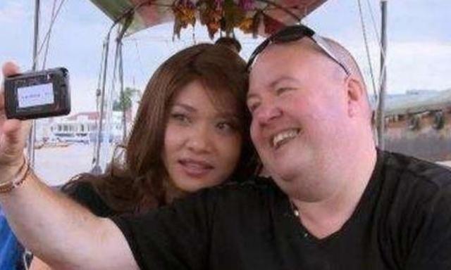 泰国真正的租妻现状：导游就像妻子一样，顾客说什么就是什么！