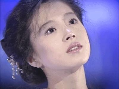 张国荣也为她动心,54岁依然单身,中森明菜的坚强一直被无视