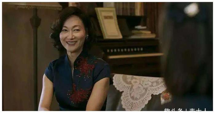 60岁“四金影后”惠英红至今未嫁?只因10岁那年,初恋说的一句话