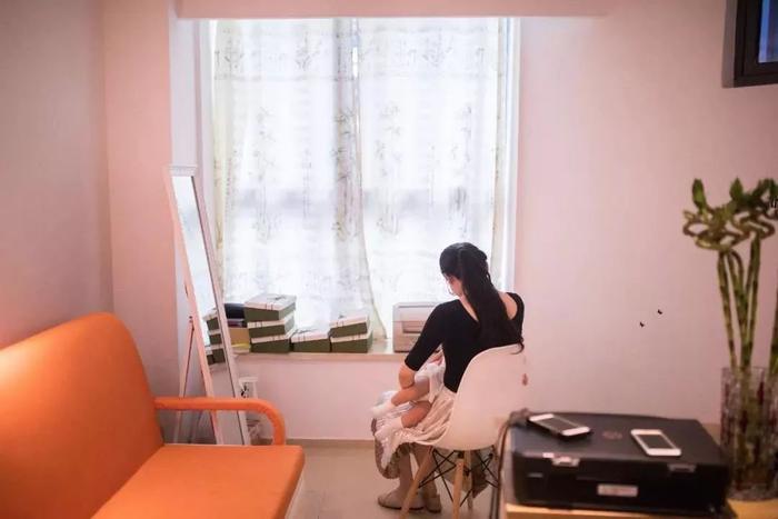 张歆艺&陈意涵深夜哺乳:比起生孩子,喂奶才是最痛苦的事