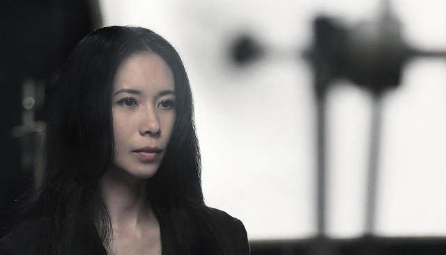 莫文蔚:《爱情》,若不是因为爱着你,怎么会夜深还没睡意