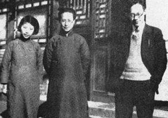 张兆和嫁苦追她的沈从文,张充和却不愿嫁卞之琳,幸福就在一念间