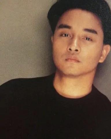 61岁唐鹤德现状曝光!与张国荣分别17年后,他还在不断“逃避”