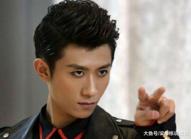 同样是烟熏妆,张一山B级,张翰A级,邓超S级,他3S+无敌!