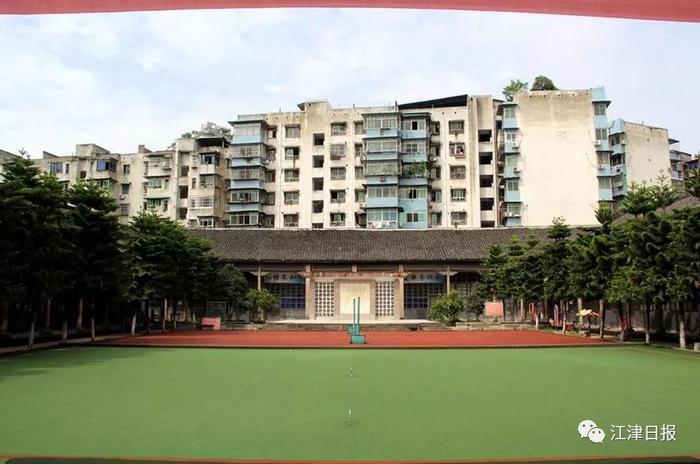 江津一百年名校,汇聚了震惊世人的骄傲,影响了无数人的青春年华