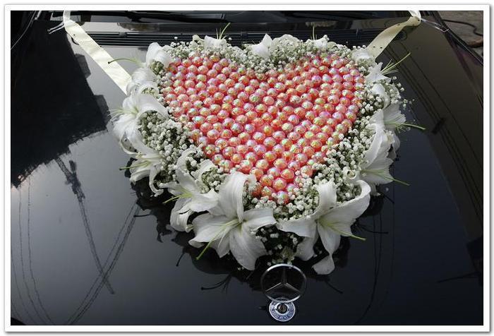 不用鲜花装饰婚车却用棒棒糖,这是什么寓意?