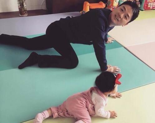 隐瞒了12年,刘强东儿子近照曝光,难怪章泽天至今不愿公开!