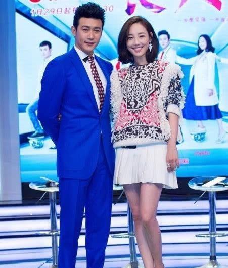 白百何这么有时间的吗?竟在脚上“画”了一双鞋子?简直萌翻了