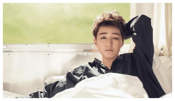 娱乐圈里没有真兄弟?易烊千玺与王俊凯之间的“爱恨情仇”