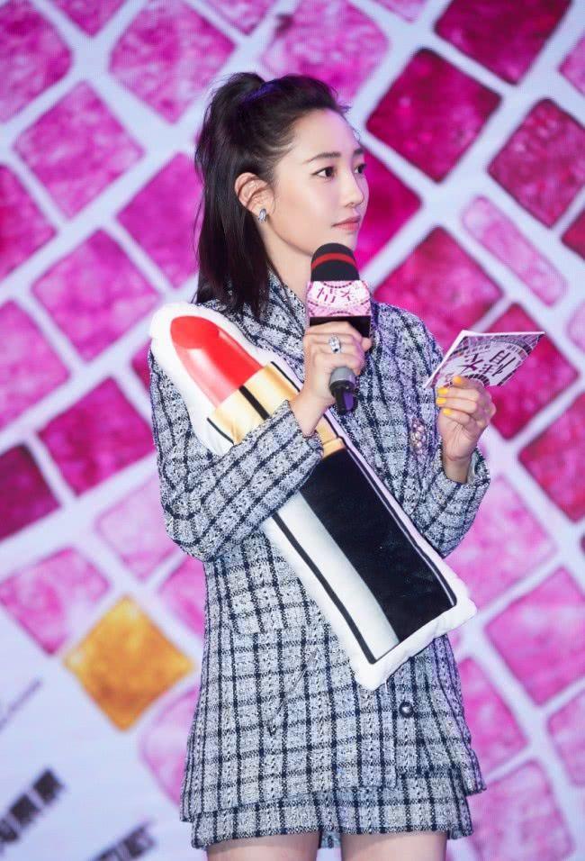 白百何的身高是171厘米,却有一双小孩脚?真正的三寸金莲