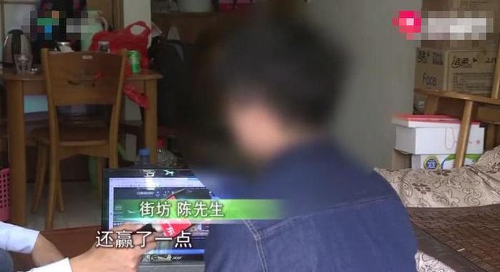 赔惨了!男子毕业辛苦存30万,网络赌博输一千想回本,赔近百万