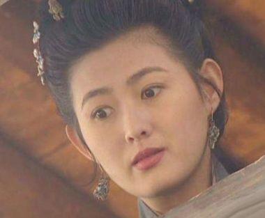 还记得98版《水浒传》里的“潘金莲”吗?今47岁风韵不减当年