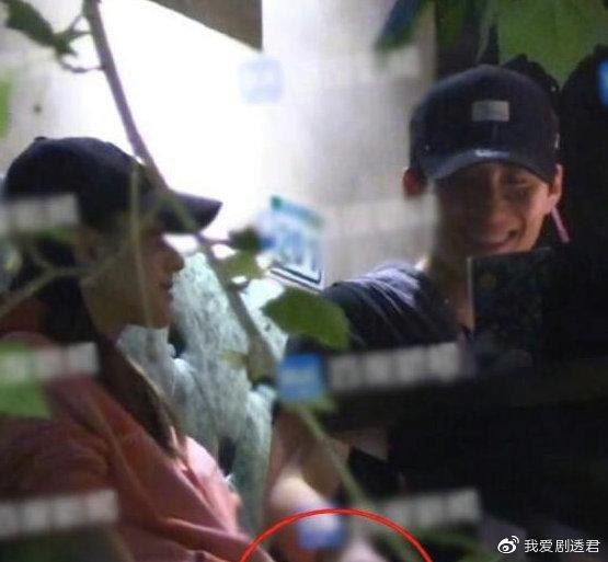 奚梦瑶否认是窦骁前女友,彻头彻尾的同事关系,发文送祝福