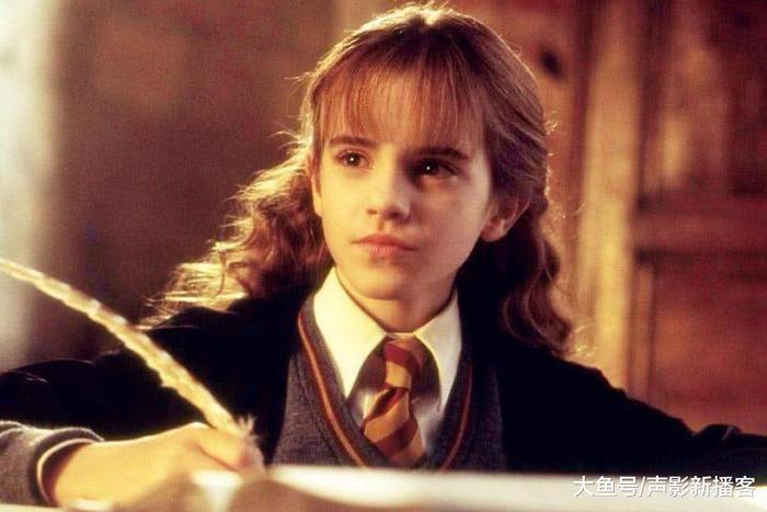 艾玛·沃特森:《哈利波特》里的女主角赫敏,童星出身的才女演员
