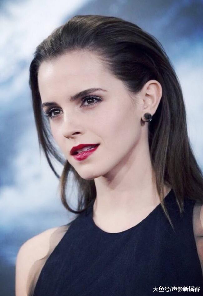 艾玛·沃特森:《哈利波特》里的女主角赫敏,童星出身的才女演员