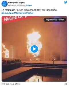 骚乱蔓延法国各地!17岁被杀少年下葬,母亲不能送葬