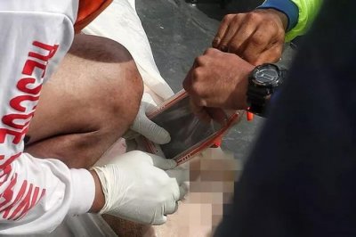 泰国翻船事故丨一夜漂流的生还者,和手机中数十个未接电话的遇难者