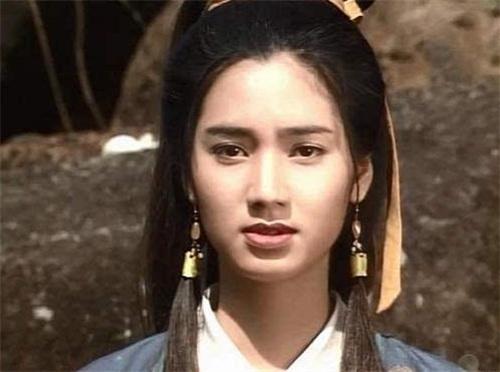 洪欣年轻时美照流出,娇憨甜美,明眸皓齿,美的让人赞叹!