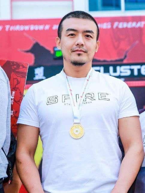 娜扎工作室怒发声明,原来是私密视频流出,网友说渣男也太渣了!