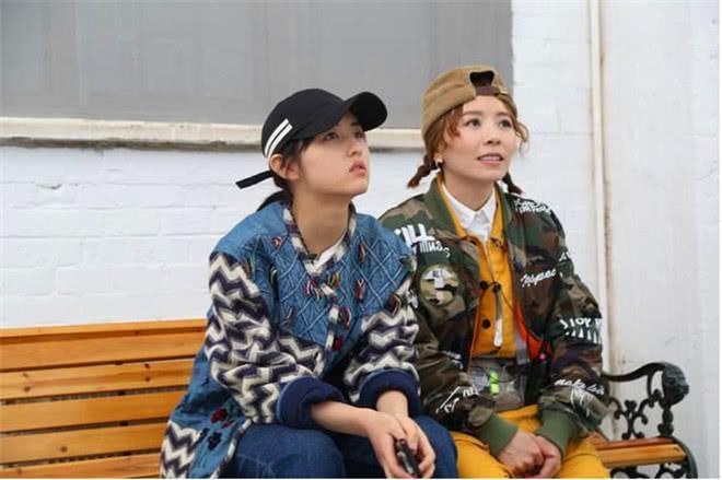 黄雅莉“借光计划”火爆展地,各路明星都来支持,她的到来引回忆