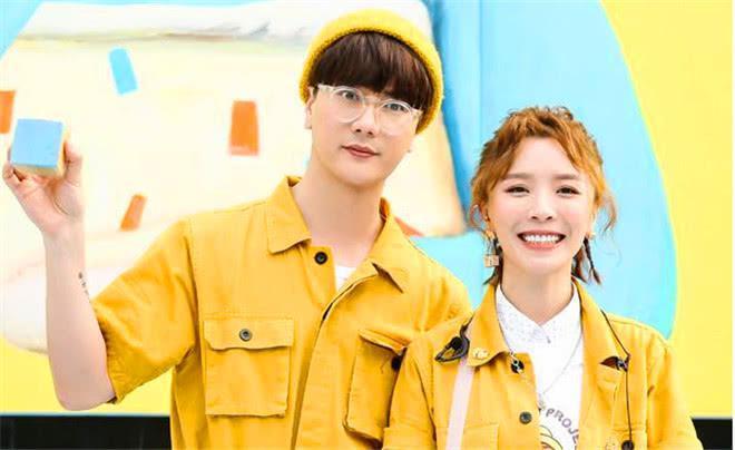 黄雅莉“借光计划”火爆展地,各路明星都来支持,她的到来引回忆