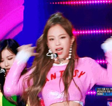 明星也躲不过“秀恩爱死得快”?人间香奈儿曝光恋情25天便分手