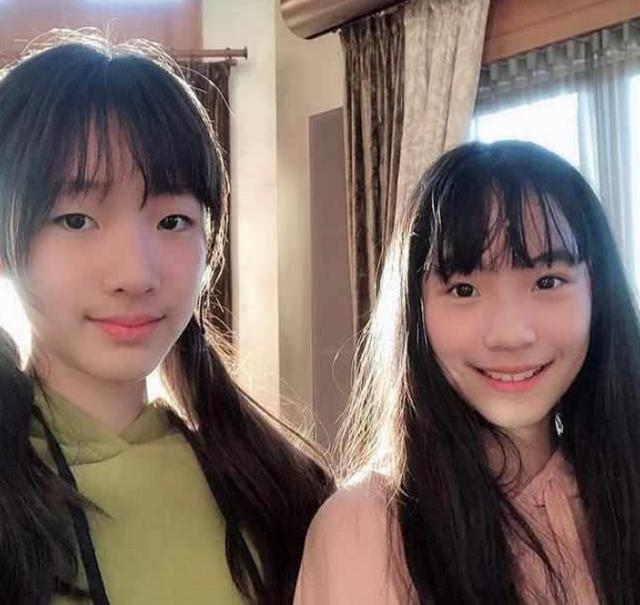 小S终于不“坑”女儿了,晒出近照后,三个女儿颜值不输大S