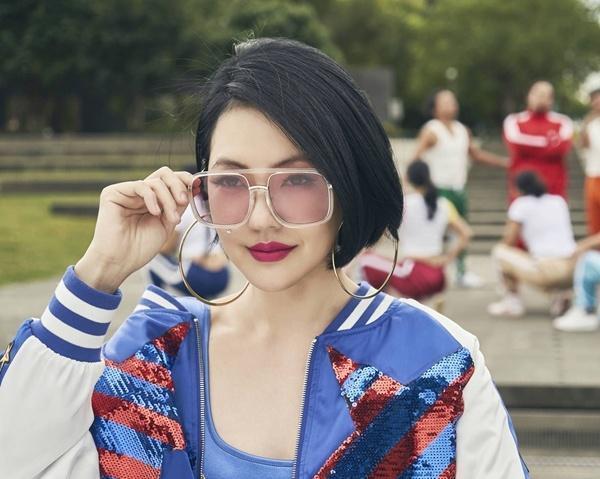 小S晒全家福,大女儿颜值变化大比妈妈还美