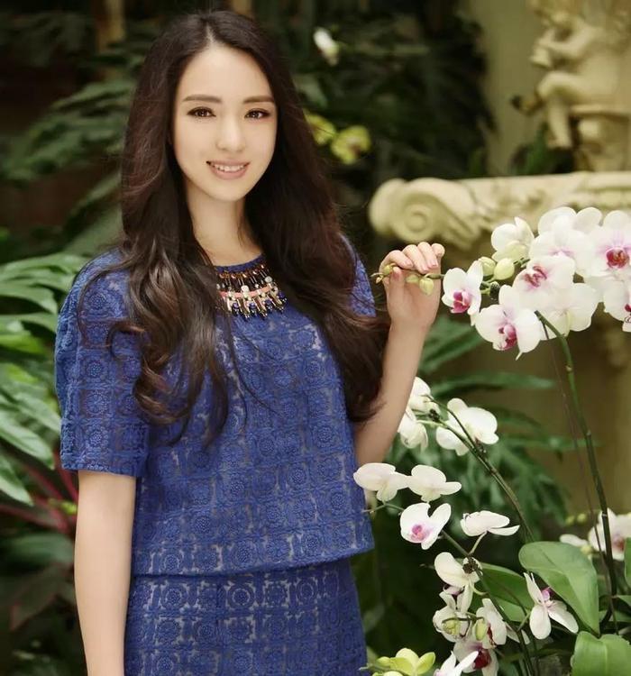 被冻结6000万!董璇晒女儿萌照未受影响?但这个举动耐人寻味!