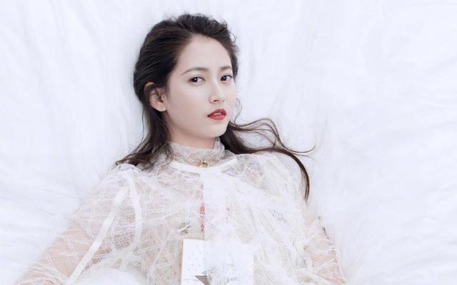 唐嫣也是伯乐,看中科班出身的群众演员,挑个剧本就能让她走红!