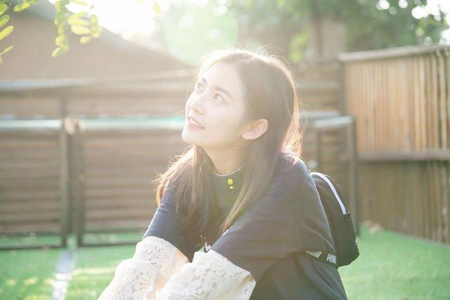 唐嫣也是伯乐,看中科班出身的群众演员,挑个剧本就能让她走红!