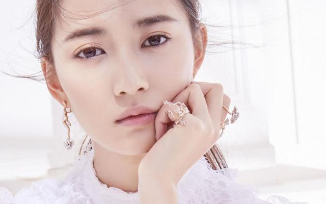 唐嫣也是伯乐,看中科班出身的群众演员,挑个剧本就能让她走红!