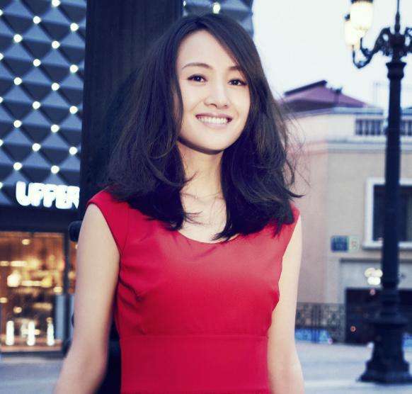 “才女”衣珊生活近照:多次担任主角却没有大红,如今被大家遗忘