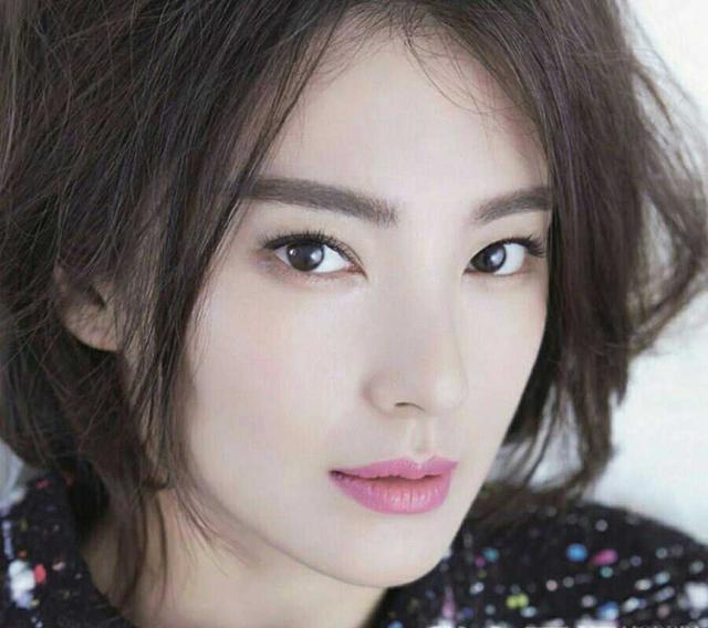 一组照片,张雨绮的美是独一无二的,不矫揉不造作!