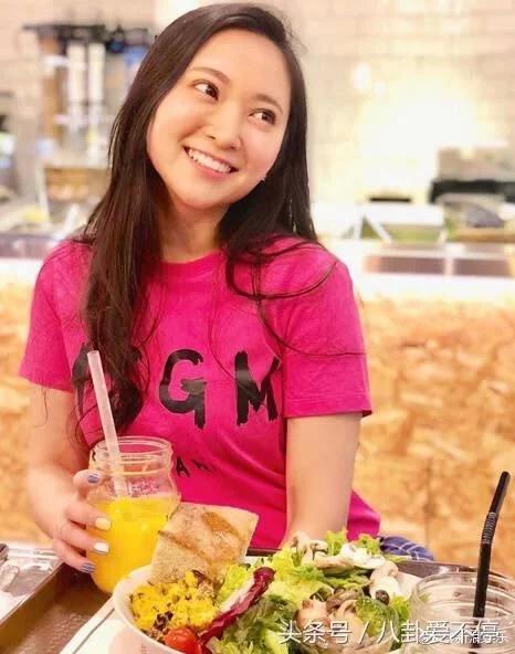 蒋劲夫首晒女友正面照，还是日本人！身高156！网友: 审美就这样？