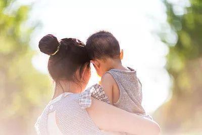 晚慢读|装在黄色塑料袋里的亲情