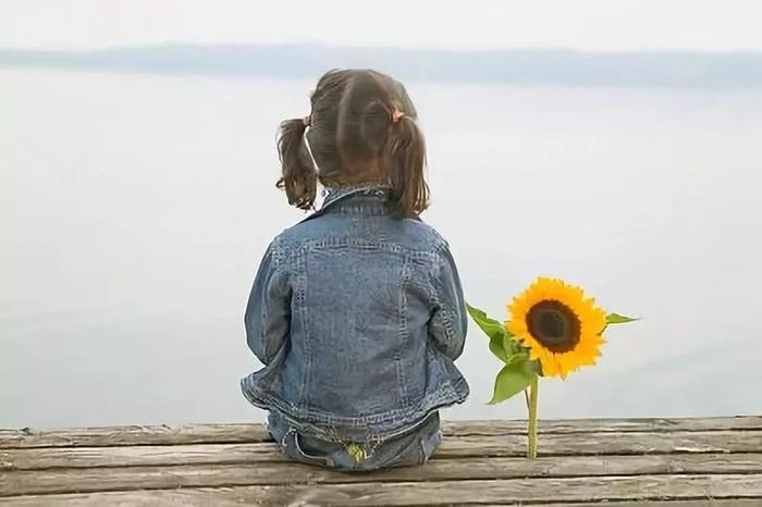 晚慢读|装在黄色塑料袋里的亲情