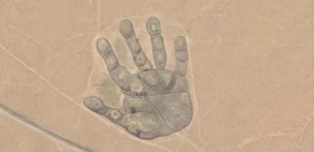 我国边境突现一如来神掌,是超自然现象还是星爷留下的?