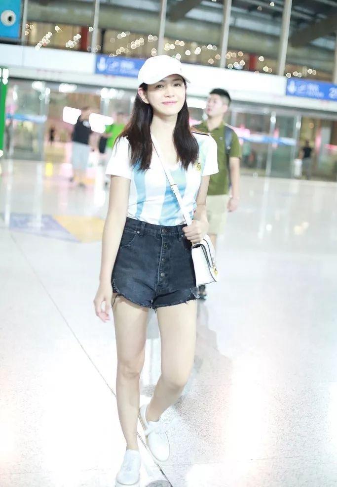 陈妍希161,柳岩162,差一厘米,网友:腿差距这么大么?