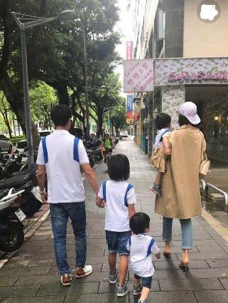 陈若仪近照孕味十足疑似怀四胎,林志颖要实现女儿梦?网友:恭喜