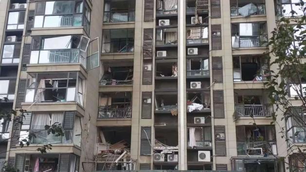 让人敬佩:燃气罐发生爆炸,送奶工折身上楼,挽救一栋楼180户