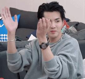 福克斯杨和苏法老齐聚东京,rap斗嘴diss不停!