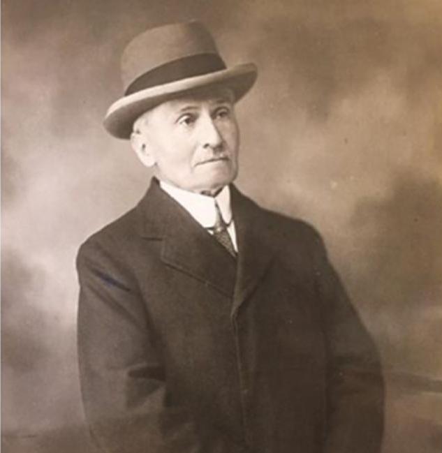 王圆箓虽第一个发现莫高窟,但应为文物流失负很大责任