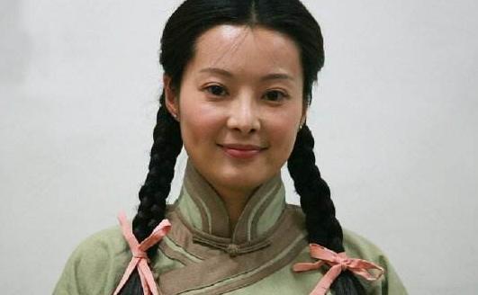 袁立李冰冰旧照曝光,数年前两人关系亲密似亲姐妹