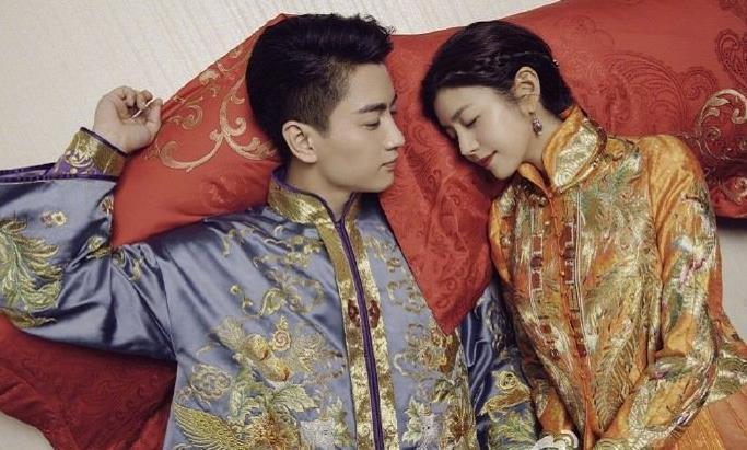 陈晓陈妍希罕见同框,不时对视热聊,诠释什么叫“郎才女貌”