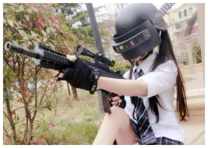 蔡萝莉住的城堡被扒了,原来她家里真的没矿!网友:马脸骗人萝莉