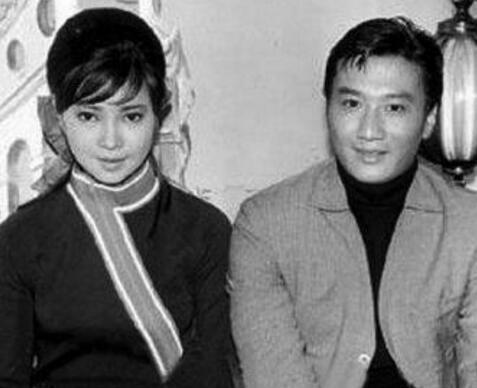 谢贤年轻时照片曝光,比他儿子谢霆锋还帅,网友:他的一生没白活