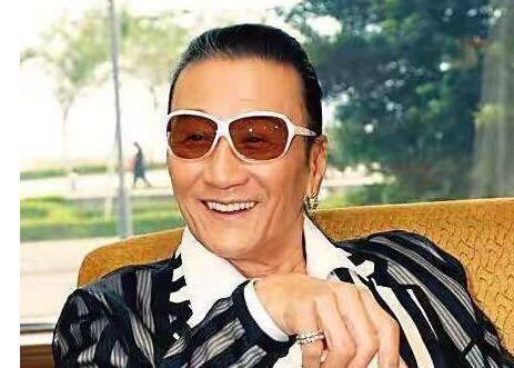 谢贤年轻时照片曝光,比他儿子谢霆锋还帅,网友:他的一生没白活