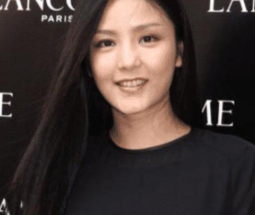 她被称为“小赵薇”，今38岁消失在娱乐圈